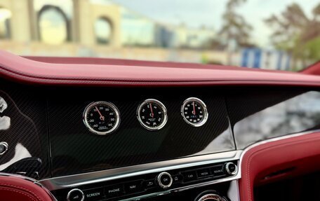 Bentley Continental GT III, 2021 год, 21 500 000 рублей, 16 фотография