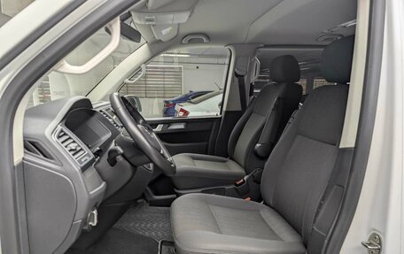 Volkswagen Caravelle T6 рестайлинг, 2019 год, 3 497 000 рублей, 8 фотография