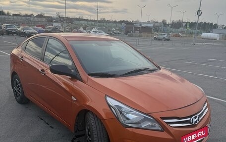 Hyundai Solaris II рестайлинг, 2015 год, 930 000 рублей, 2 фотография