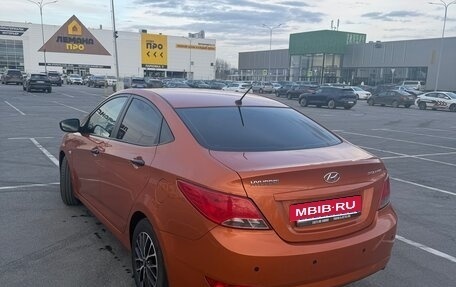 Hyundai Solaris II рестайлинг, 2015 год, 930 000 рублей, 4 фотография