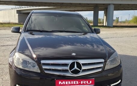 Mercedes-Benz C-Класс, 2010 год, 1 200 000 рублей, 1 фотография