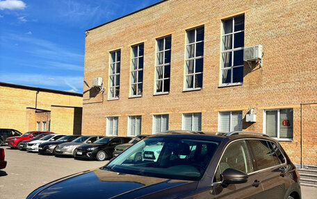 Volkswagen Tiguan II, 2018 год, 2 600 000 рублей, 5 фотография