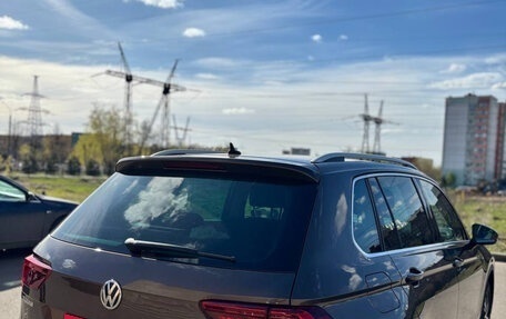 Volkswagen Tiguan II, 2018 год, 2 600 000 рублей, 3 фотография