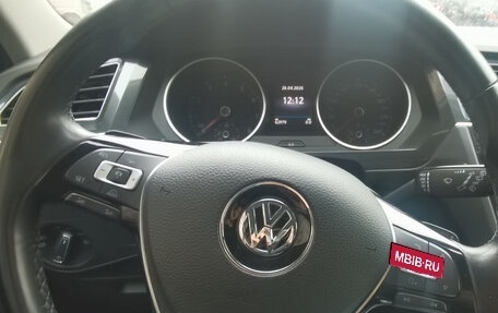 Volkswagen Tiguan II, 2018 год, 2 600 000 рублей, 10 фотография