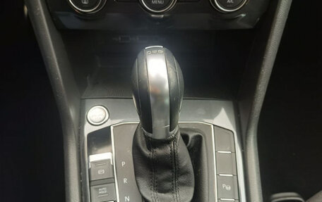 Volkswagen Tiguan II, 2018 год, 2 600 000 рублей, 14 фотография