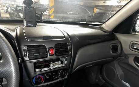 Nissan Almera, 2001 год, 155 000 рублей, 24 фотография