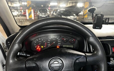 Nissan Almera, 2001 год, 155 000 рублей, 23 фотография