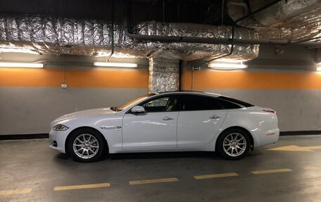 Jaguar XJ IV (X351), 2015 год, 3 800 000 рублей, 16 фотография