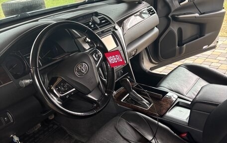 Toyota Camry, 2015 год, 2 099 000 рублей, 10 фотография