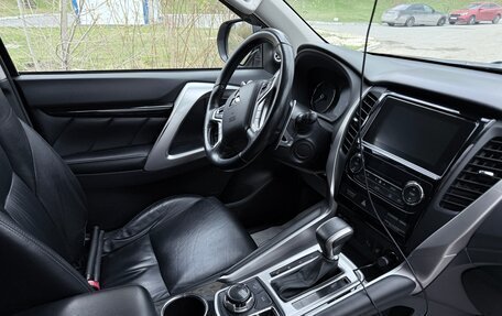 Mitsubishi Pajero Sport III рестайлинг, 2019 год, 3 150 000 рублей, 13 фотография