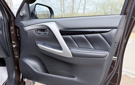 Mitsubishi Pajero Sport III рестайлинг, 2019 год, 3 150 000 рублей, 14 фотография