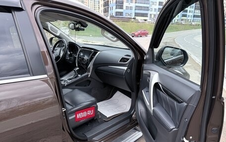 Mitsubishi Pajero Sport III рестайлинг, 2019 год, 3 150 000 рублей, 12 фотография