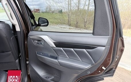 Mitsubishi Pajero Sport III рестайлинг, 2019 год, 3 150 000 рублей, 15 фотография
