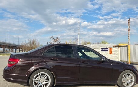 Mercedes-Benz C-Класс, 2010 год, 1 200 000 рублей, 2 фотография