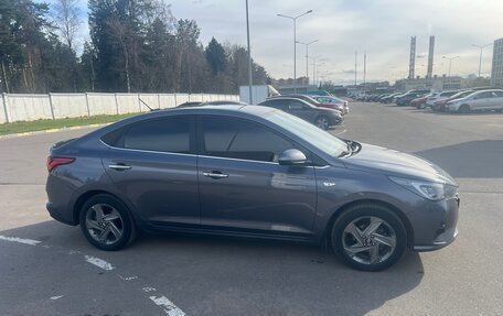 Hyundai Solaris II рестайлинг, 2021 год, 1 700 000 рублей, 3 фотография