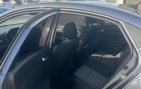 Hyundai Solaris II рестайлинг, 2021 год, 1 700 000 рублей, 7 фотография