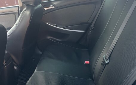 Hyundai Solaris II рестайлинг, 2011 год, 550 000 рублей, 12 фотография