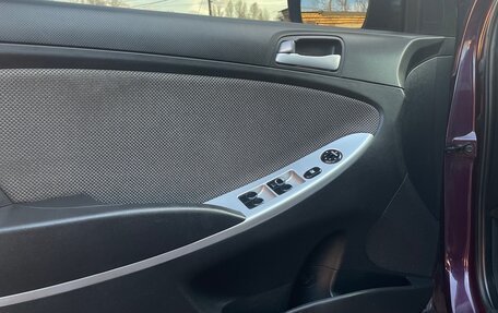 Hyundai Solaris II рестайлинг, 2011 год, 550 000 рублей, 13 фотография