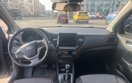 Hyundai Solaris II рестайлинг, 2021 год, 1 700 000 рублей, 5 фотография