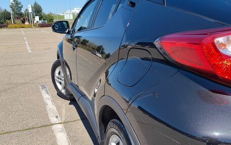 Toyota C-HR I рестайлинг, 2020 год, 1 950 000 рублей, 4 фотография