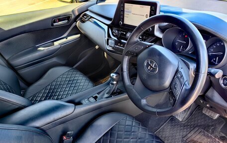 Toyota C-HR I рестайлинг, 2020 год, 1 950 000 рублей, 8 фотография