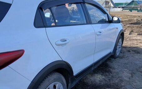 KIA Rio IV, 2018 год, 1 000 000 рублей, 3 фотография