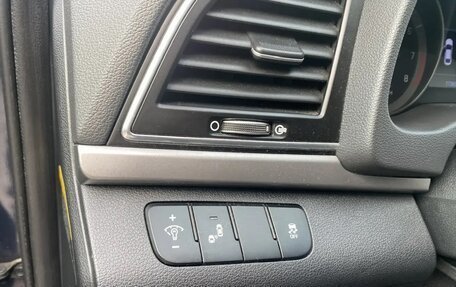 Hyundai Elantra VI рестайлинг, 2016 год, 1 290 000 рублей, 11 фотография