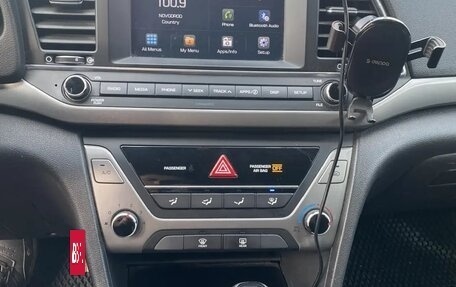 Hyundai Elantra VI рестайлинг, 2016 год, 1 290 000 рублей, 9 фотография