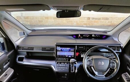 Honda Stepwgn IV, 2021 год, 2 170 000 рублей, 7 фотография