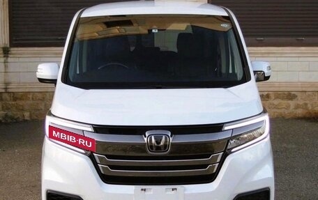 Honda Stepwgn IV, 2021 год, 2 170 000 рублей, 2 фотография