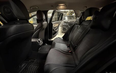 Mercedes-Benz C-Класс, 2018 год, 2 100 000 рублей, 20 фотография