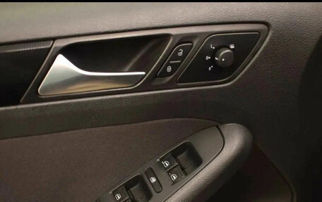 Volkswagen Jetta VI, 2012 год, 770 000 рублей, 3 фотография