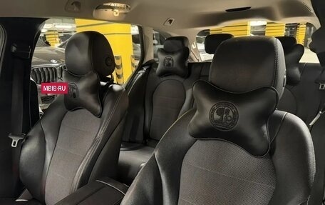 Mercedes-Benz C-Класс, 2018 год, 2 100 000 рублей, 15 фотография