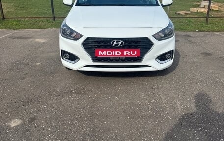 Hyundai Solaris II рестайлинг, 2019 год, 1 300 000 рублей, 3 фотография