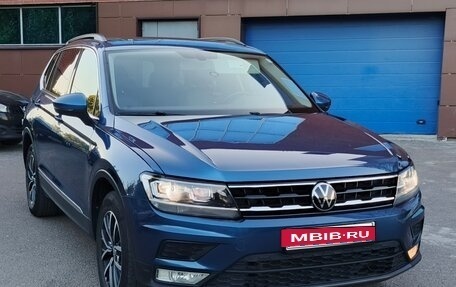 Volkswagen Tiguan II, 2019 год, 2 620 000 рублей, 1 фотография