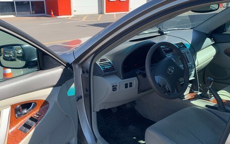 Toyota Camry, 2008 год, 750 000 рублей, 3 фотография