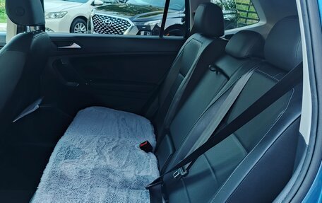 Volkswagen Tiguan II, 2019 год, 2 620 000 рублей, 11 фотография