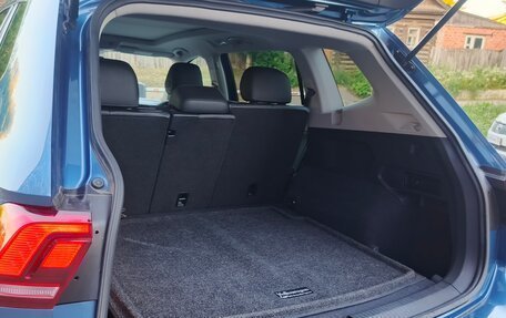 Volkswagen Tiguan II, 2019 год, 2 620 000 рублей, 12 фотография