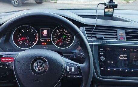 Volkswagen Tiguan II, 2019 год, 2 620 000 рублей, 7 фотография