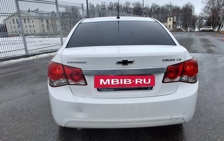 Chevrolet Cruze II, 2012 год, 600 000 рублей, 3 фотография
