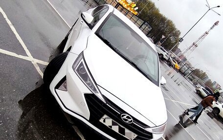 Hyundai Elantra VI рестайлинг, 2019 год, 1 720 000 рублей, 5 фотография