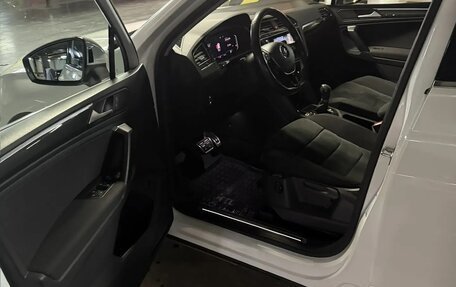 Volkswagen Tiguan II, 2019 год, 2 180 000 рублей, 6 фотография