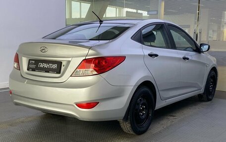 Hyundai Solaris II рестайлинг, 2012 год, 910 000 рублей, 5 фотография