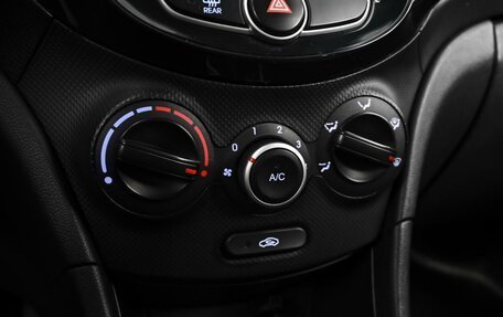 Hyundai Solaris II рестайлинг, 2013 год, 748 000 рублей, 15 фотография