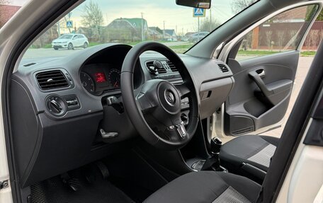 Volkswagen Polo VI (EU Market), 2012 год, 750 000 рублей, 19 фотография