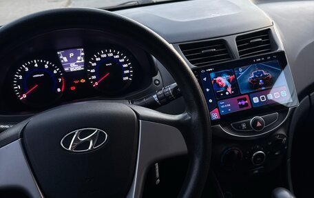 Hyundai Solaris II рестайлинг, 2013 год, 1 060 000 рублей, 4 фотография