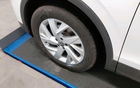 Volkswagen Tiguan II, 2021 год, 2 750 000 рублей, 18 фотография