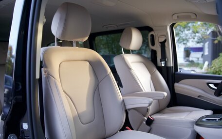 Mercedes-Benz V-Класс, 2025 год, 13 990 000 рублей, 28 фотография