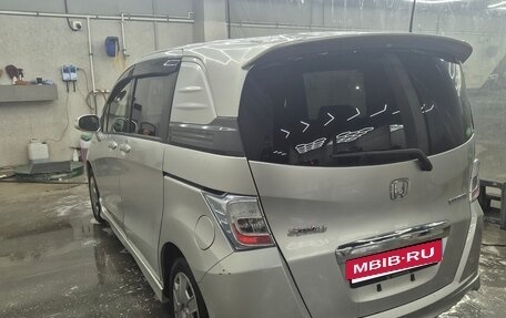 Honda Freed I, 2013 год, 1 200 000 рублей, 4 фотография