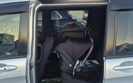 Honda Freed I, 2013 год, 1 200 000 рублей, 10 фотография